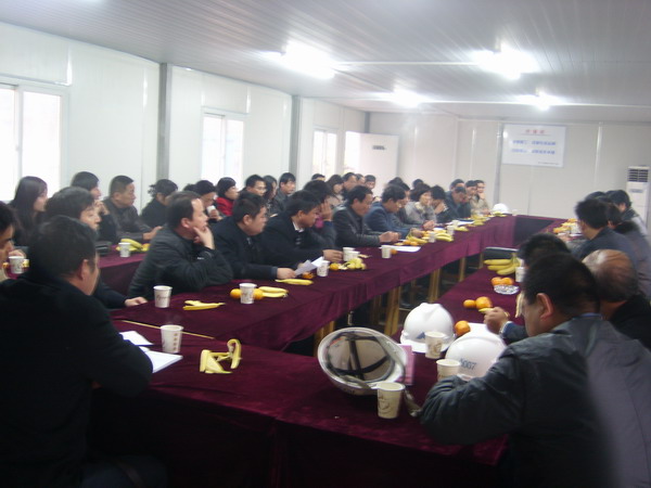 南京棲霞區(qū)馬群街道辦到我公司進(jìn)行了考察，開展了有關(guān)科學(xué)發(fā)展觀的研討會(huì)